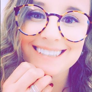 Meet your Posher, Desiree